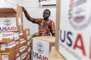 Strategi Kesehatan Global “America First” yang Baru Dapat Mengikis Kemajuan yang Telah di Capai Selama Bertahun-tahun dibawah PEPFAR